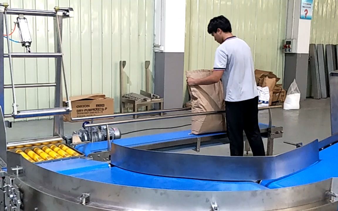 工厂实拍!快来看看咱家的大袋包装机运输测试呀~Bag Shaper+90 conveyor+Bag shaper Test Video哔哩哔哩bilibili