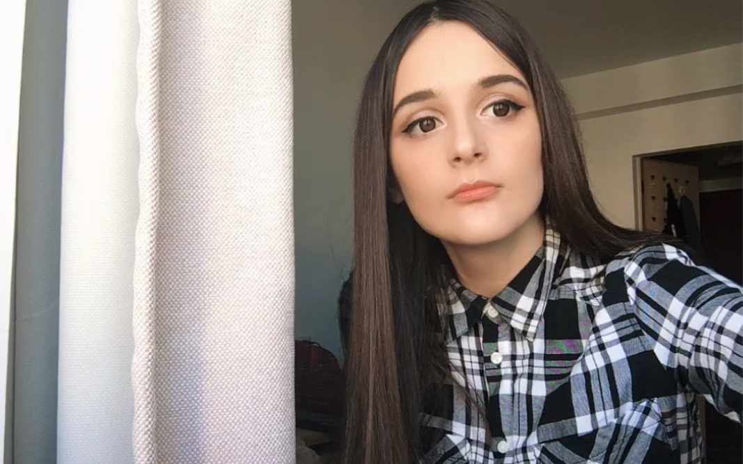 塞尔维亚女生:武汉加油,中国加油!