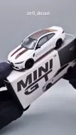 Download Video: MINI GT即将出货 宝马M4 CSL-Alpine White