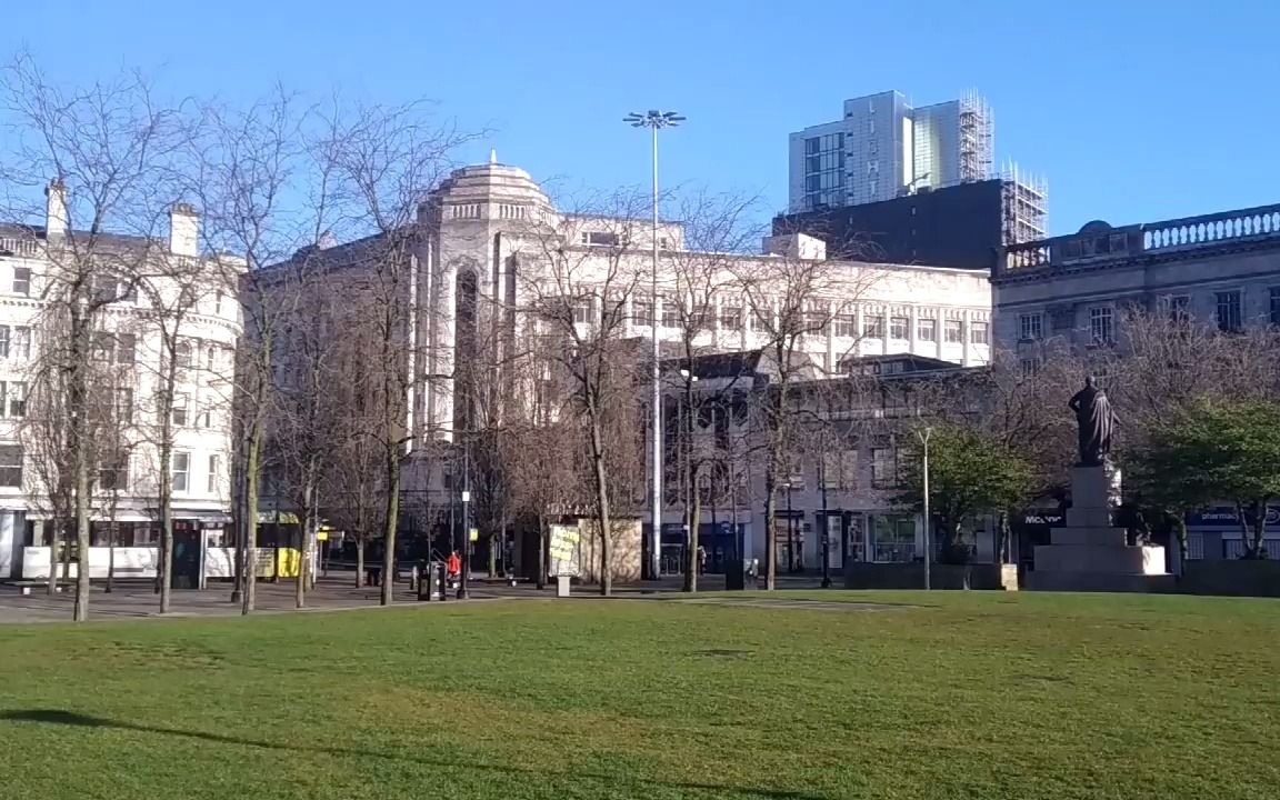 晨拍英国曼彻斯特市中心皮卡迪利花园广场