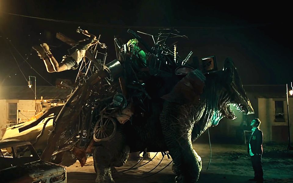 科幻短片《怪兽启示录》:小伙本意追寻女友失踪真相,却不料进入了怪物