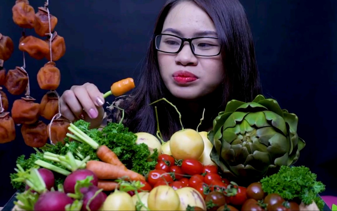 【越南吃播】柿饼 萝卜 番茄 欧芹 人参果 洋蓟