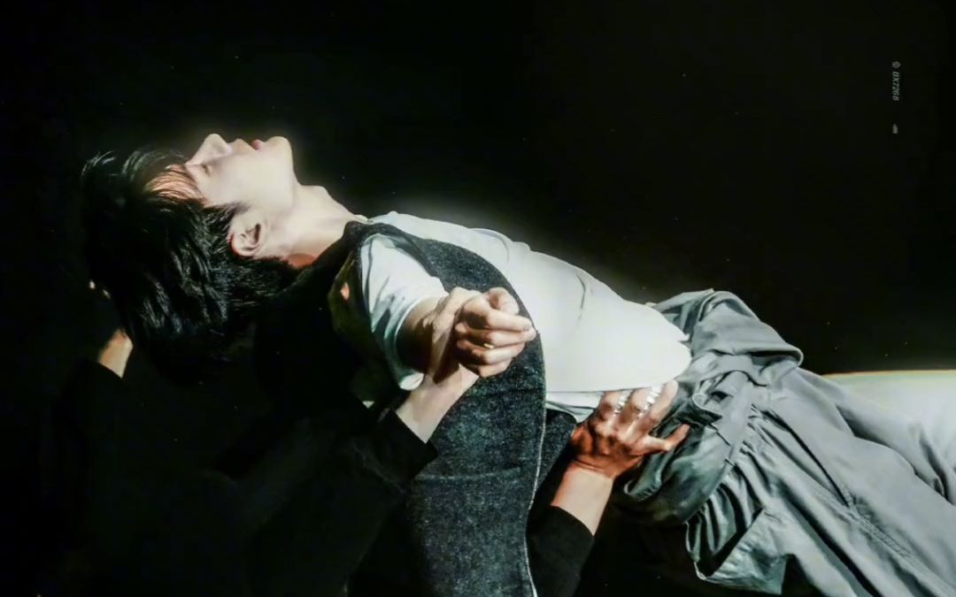 不能错过的每一个舞台,你可以相信王一博的每一个下腰!