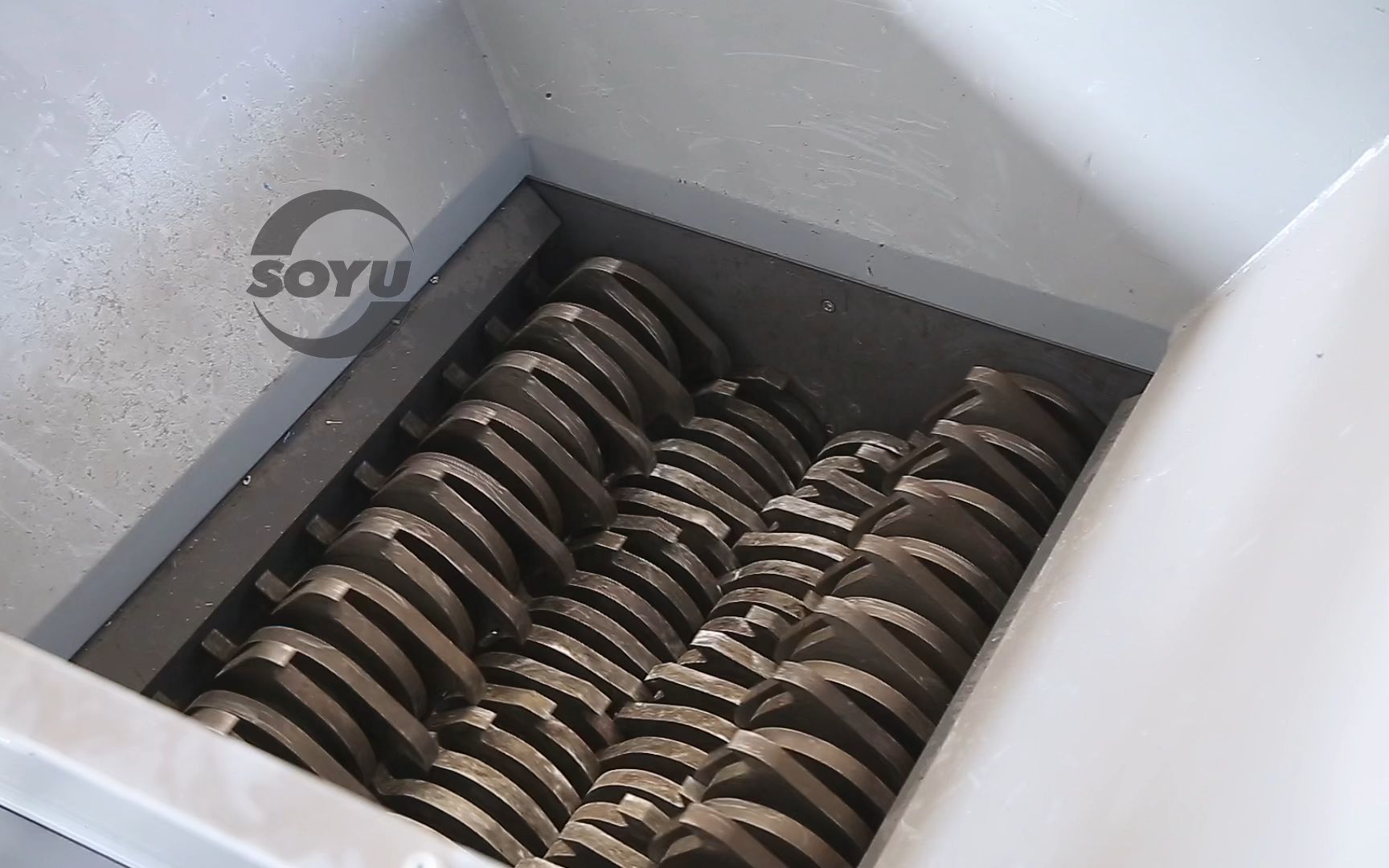 四轴撕碎机,铝型材破碎机,金属撕碎机