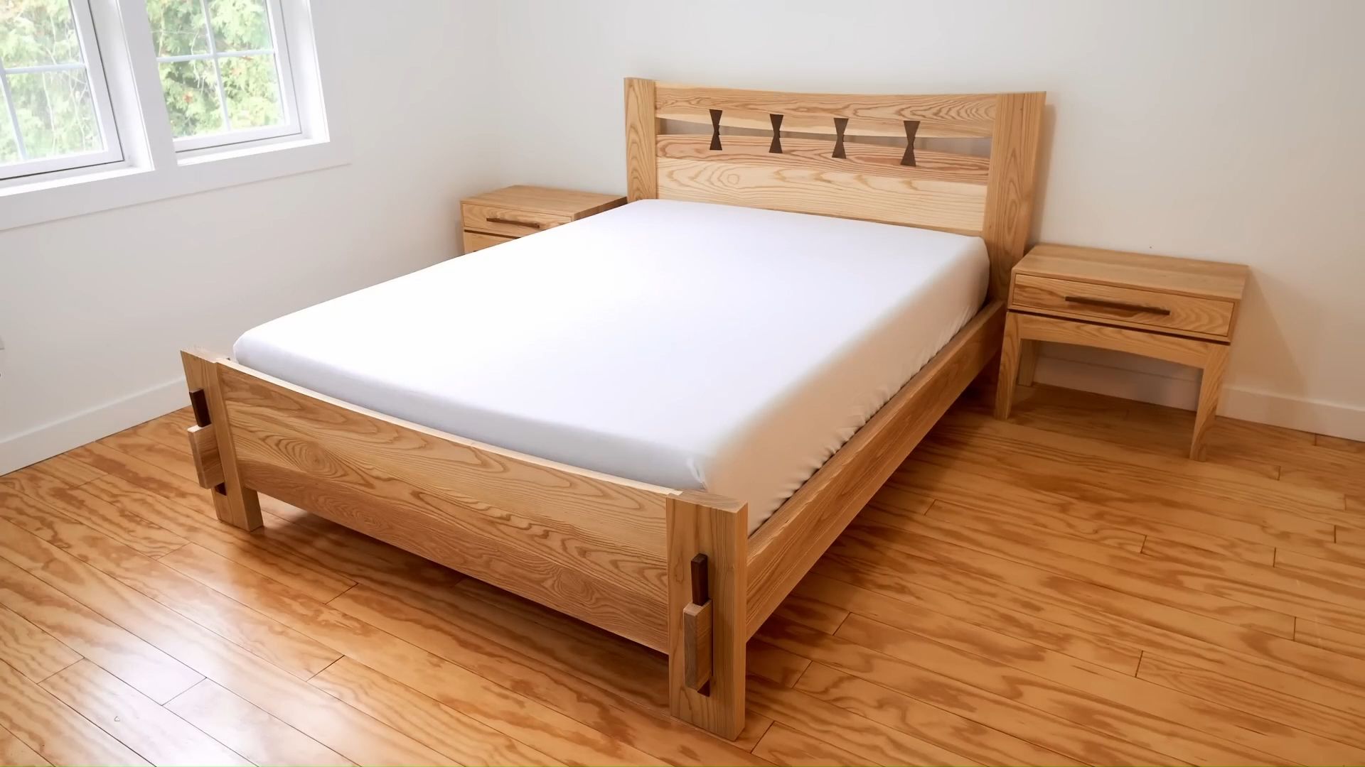 洋人木工:用传统实木工艺制作一件现代风格的床