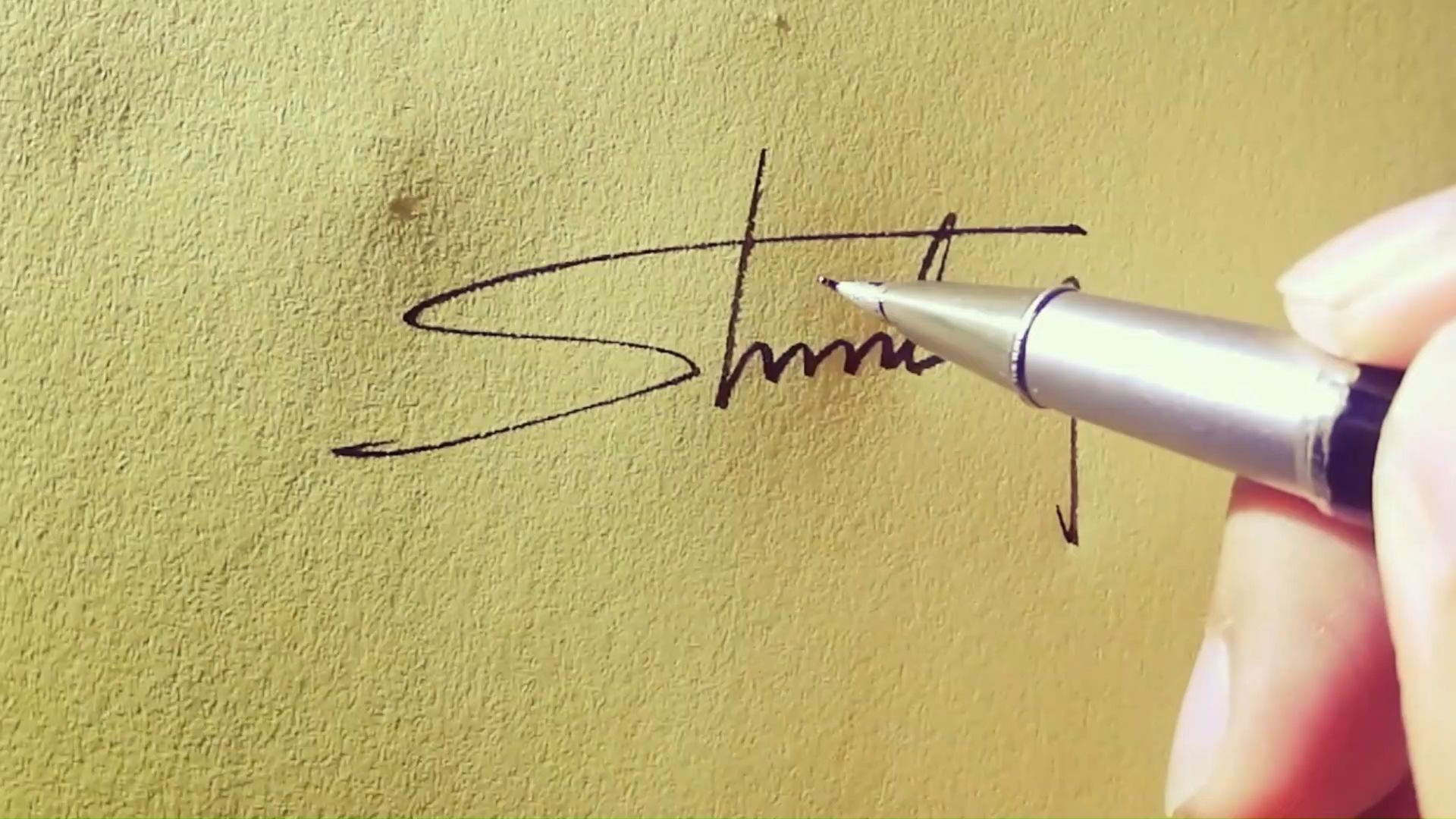 让你的签名重新焕发自信,优雅流畅的英文签名设计