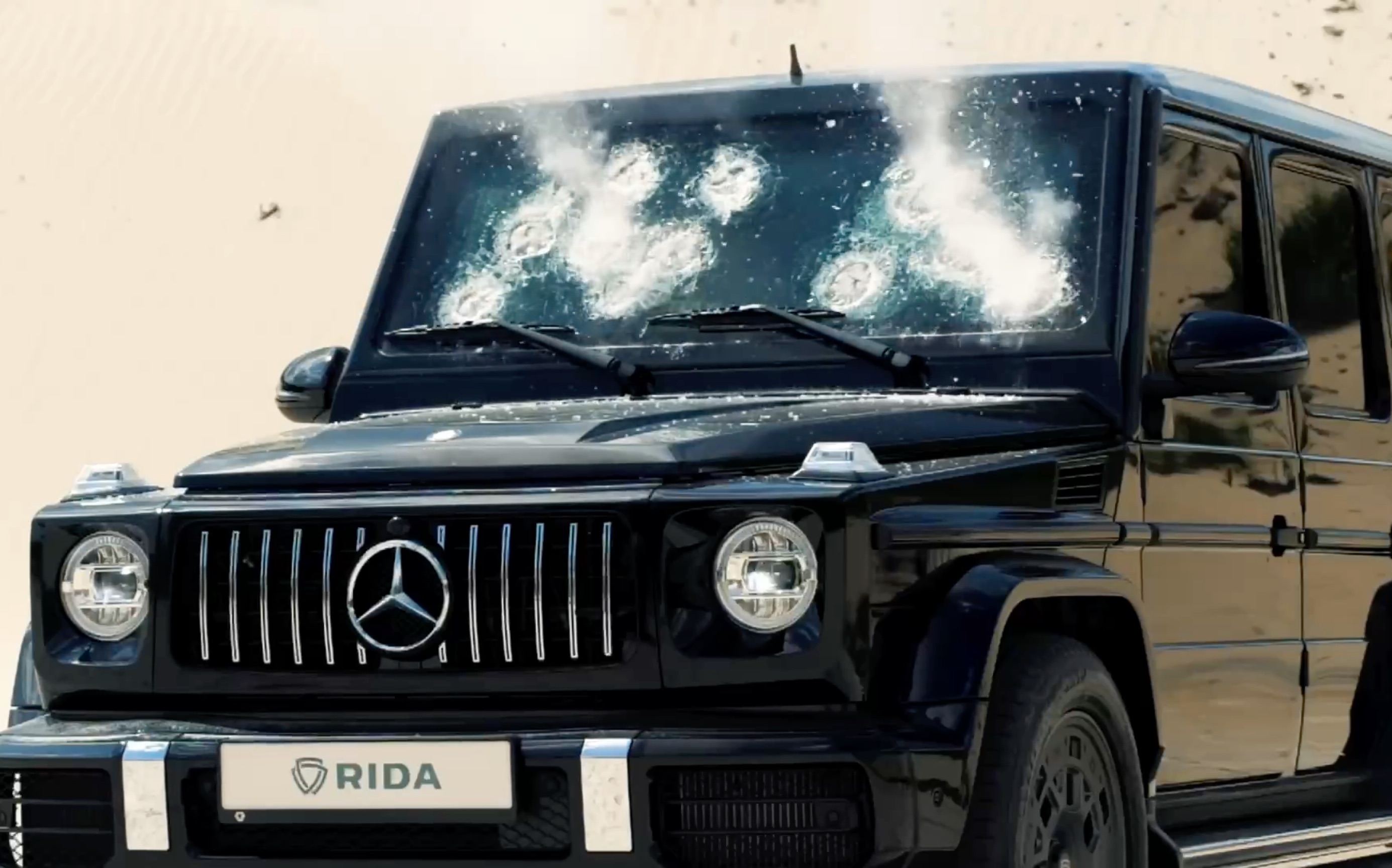 暴殄天物:奔驰g级吉普防弹测试