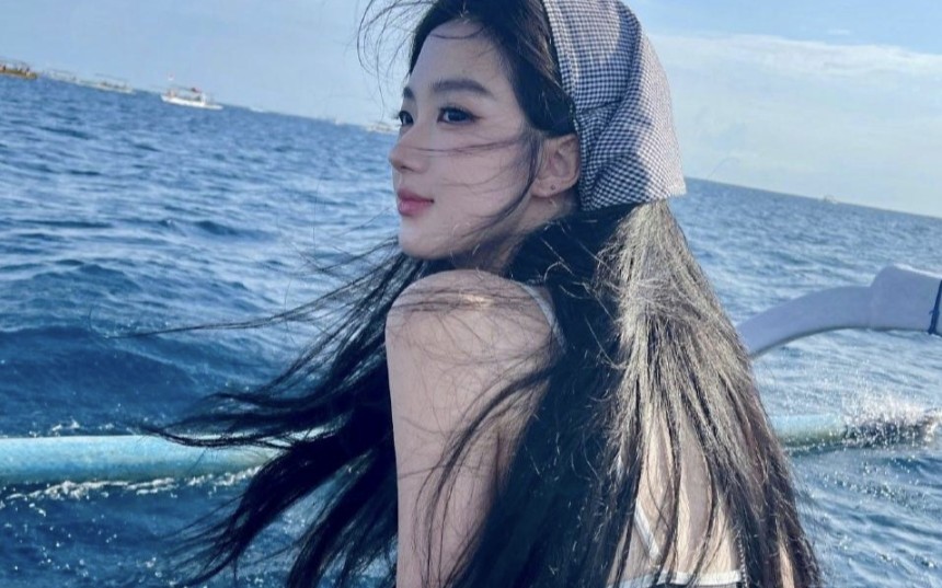 一头飘逸的长发缠住了你的心