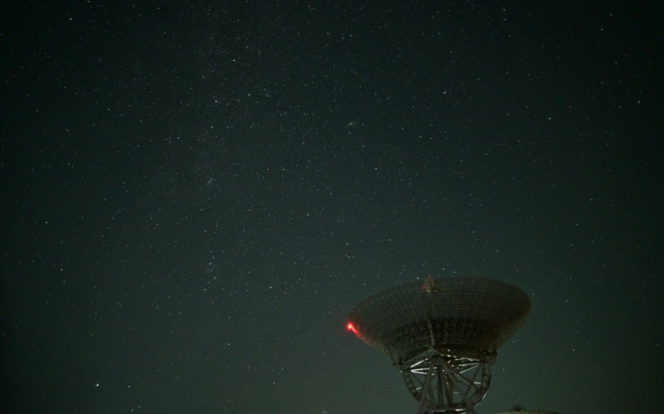 [图]星链卫星过境北京密云上空