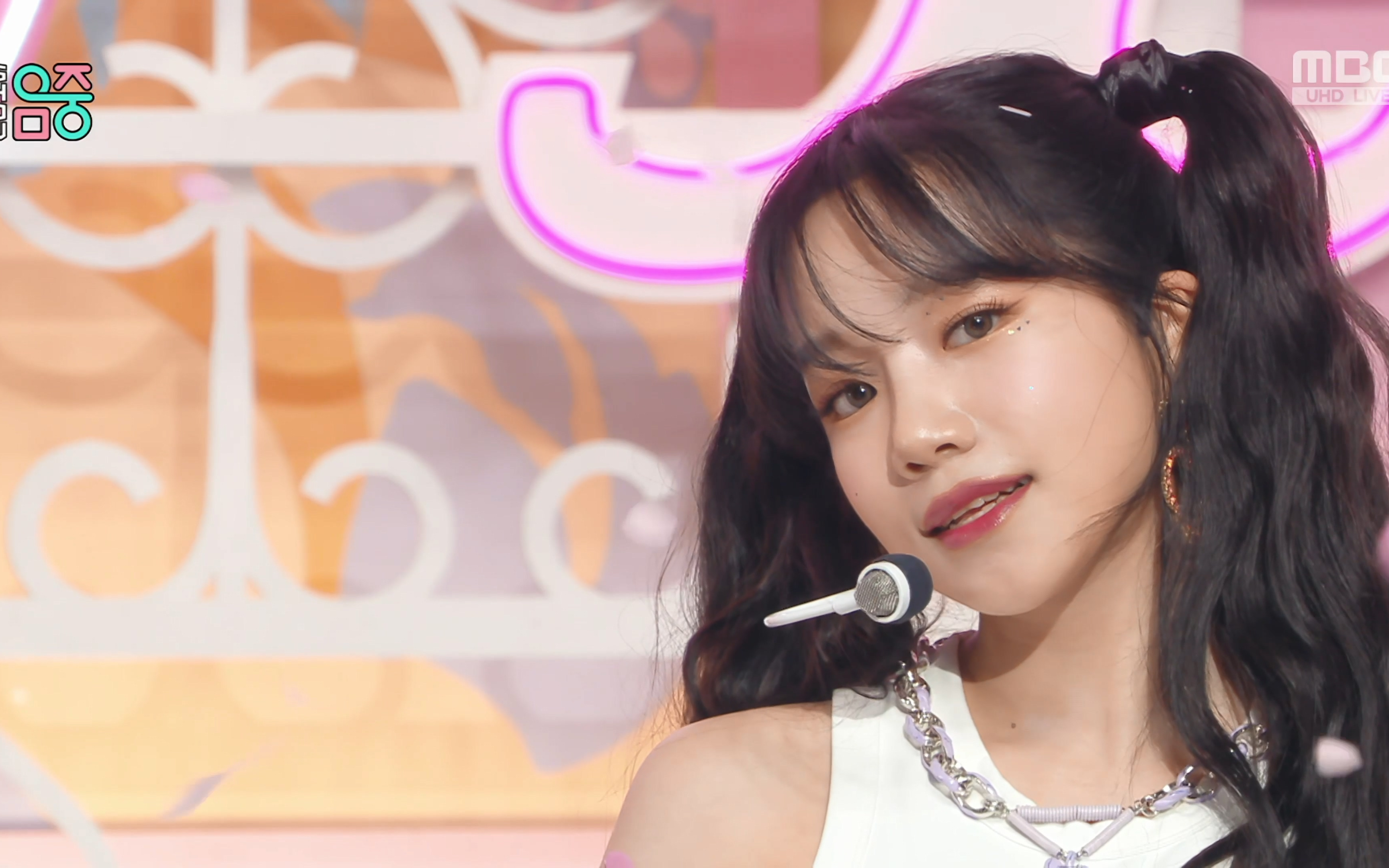 jo yuri 曺柔理 - love shhh!