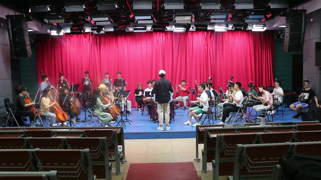 广东工业大学民乐团民乐合奏温展力寄少年