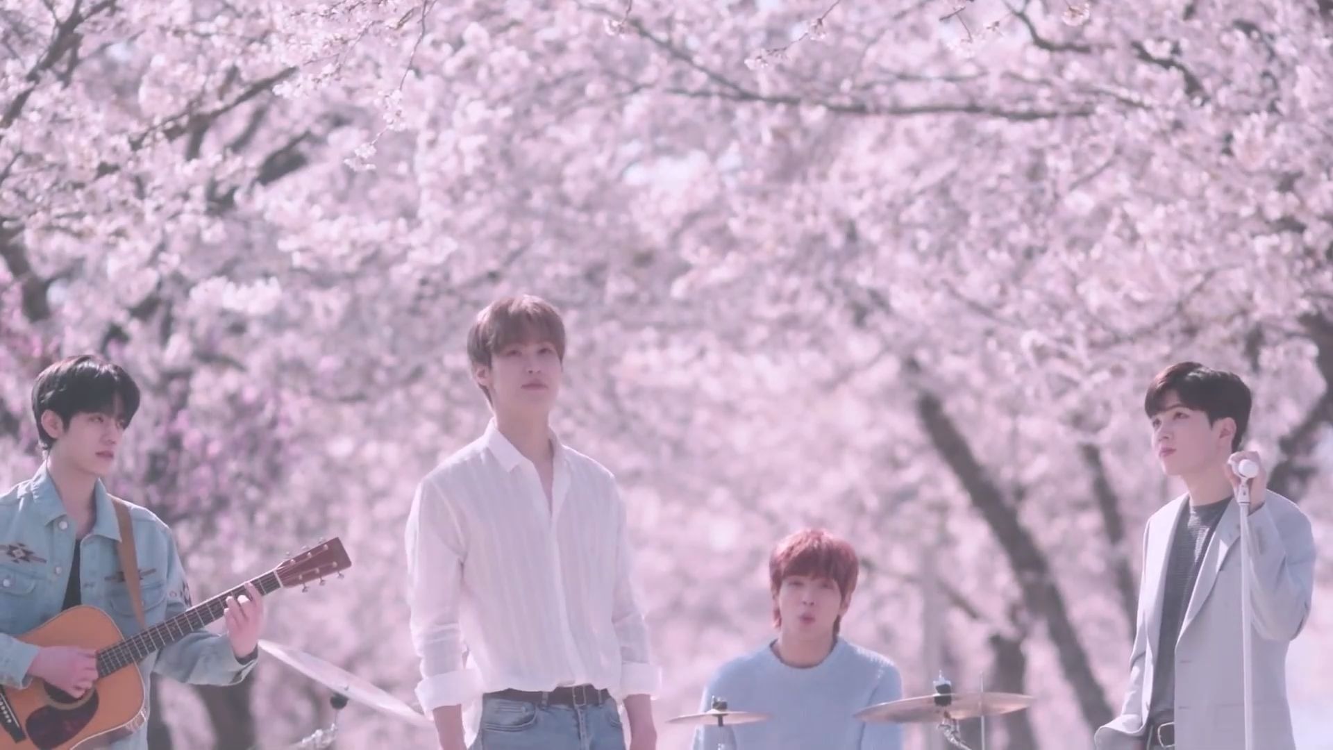 春暖花开(spring memories)n.flying 无字幕版mv1080p