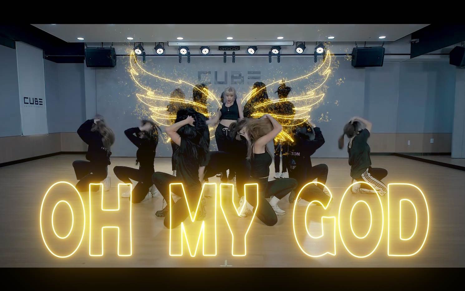 天使or恶魔看完自动发出ohmygod的特效gidleohmygod特效练习室