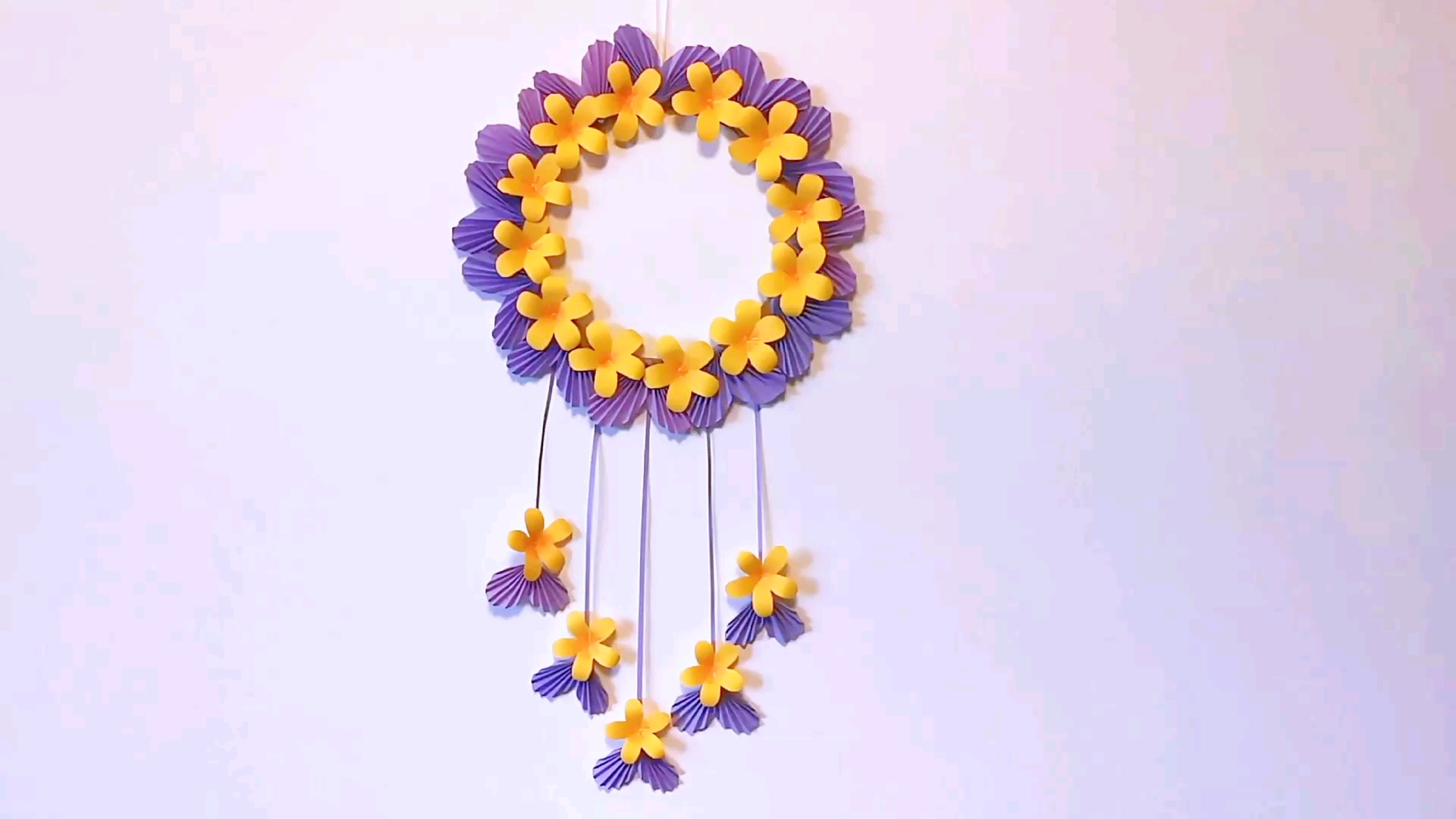 手工:温馨漂亮的花环挂饰制作