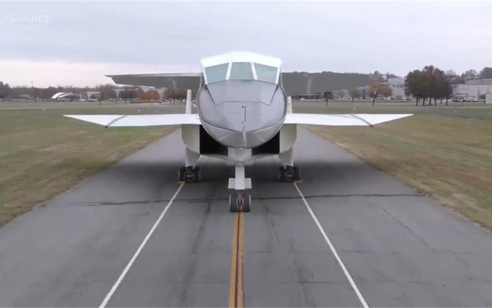 实拍美国空军xb-70"女武神"轰炸机