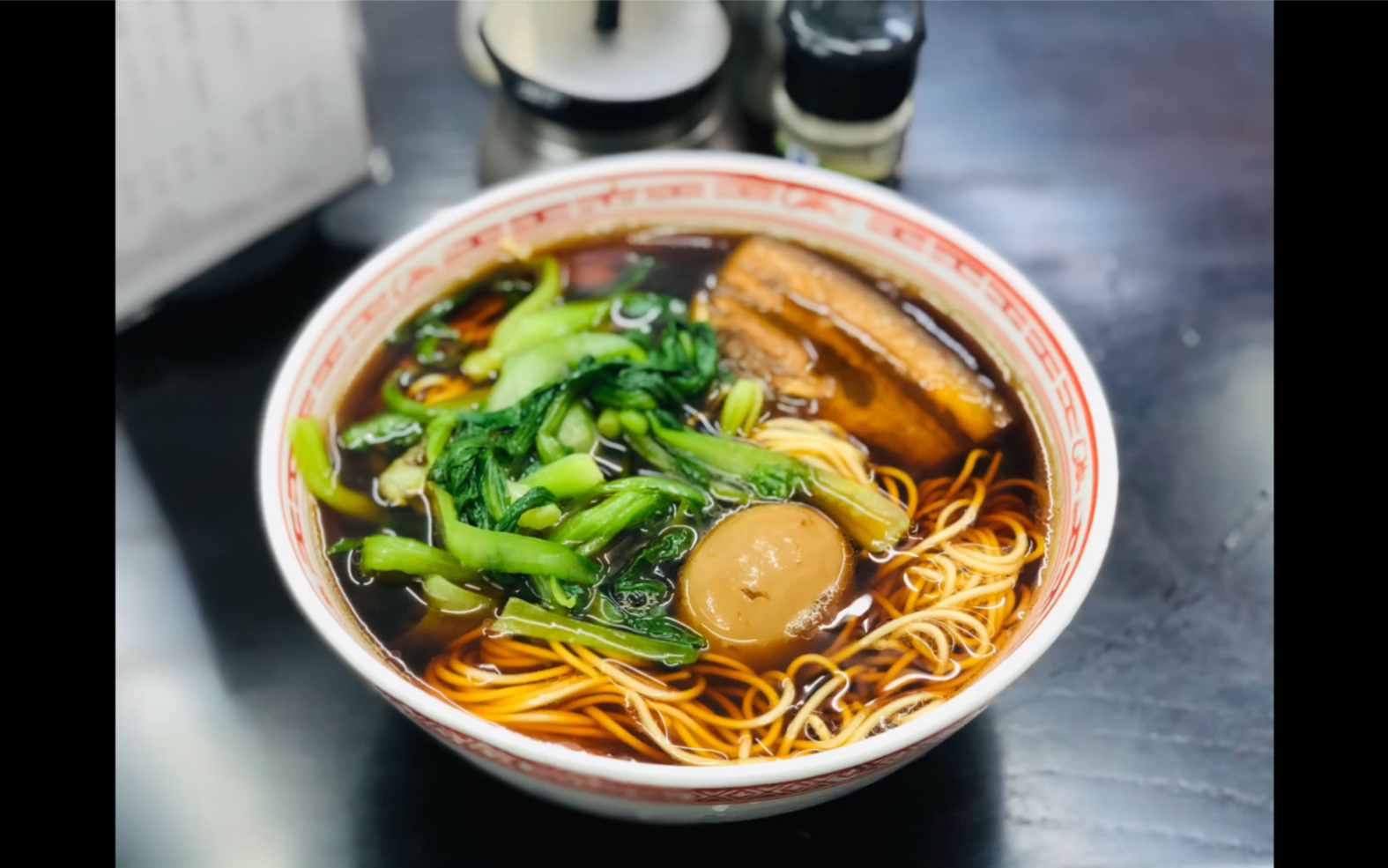 【深夜一碗面】卤蛋焖肉面体验报告【小达达】吃遍上海#s13e11#_哔哩