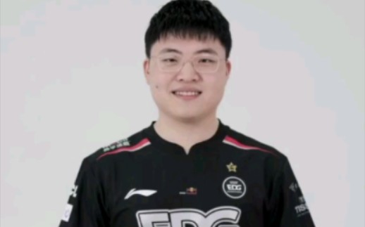 EDG正式官宣uzi加盟英雄联盟