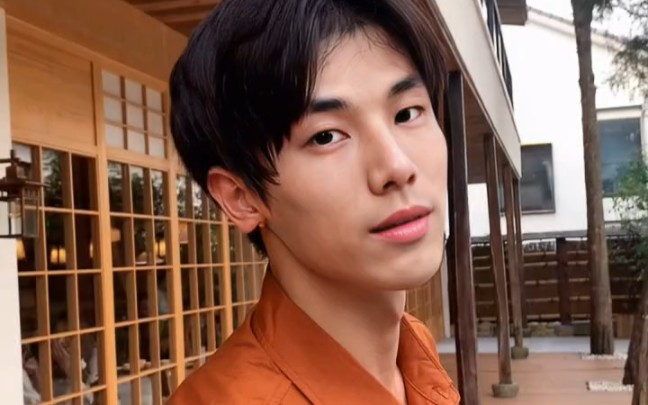 (旭旭宝宝)颜值宝哥 假如宝哥留长发能帅的一批