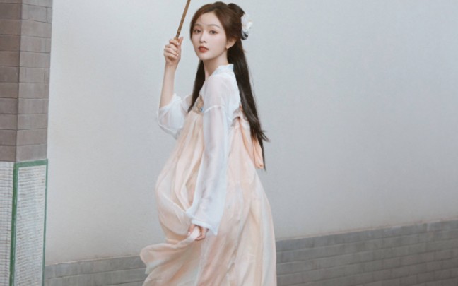 吴宣仪绝美国风汉服