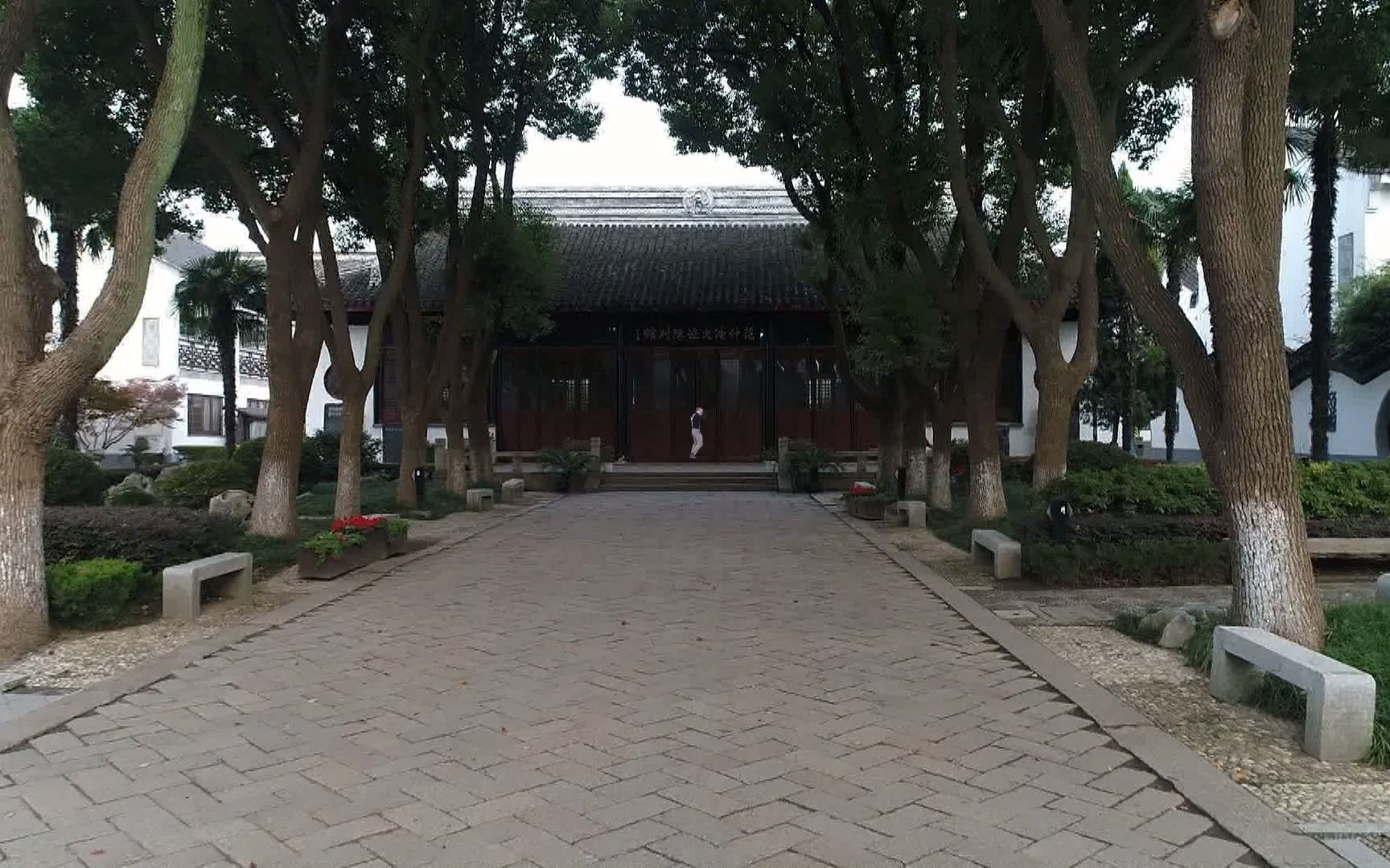 活动作品蔡徐坤在景范中学跳鸡你太美