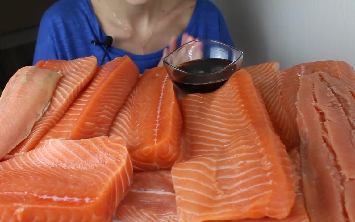 7215721511磅三文鱼 (5公斤鲑鱼)令人难以置信 - 世界纪录