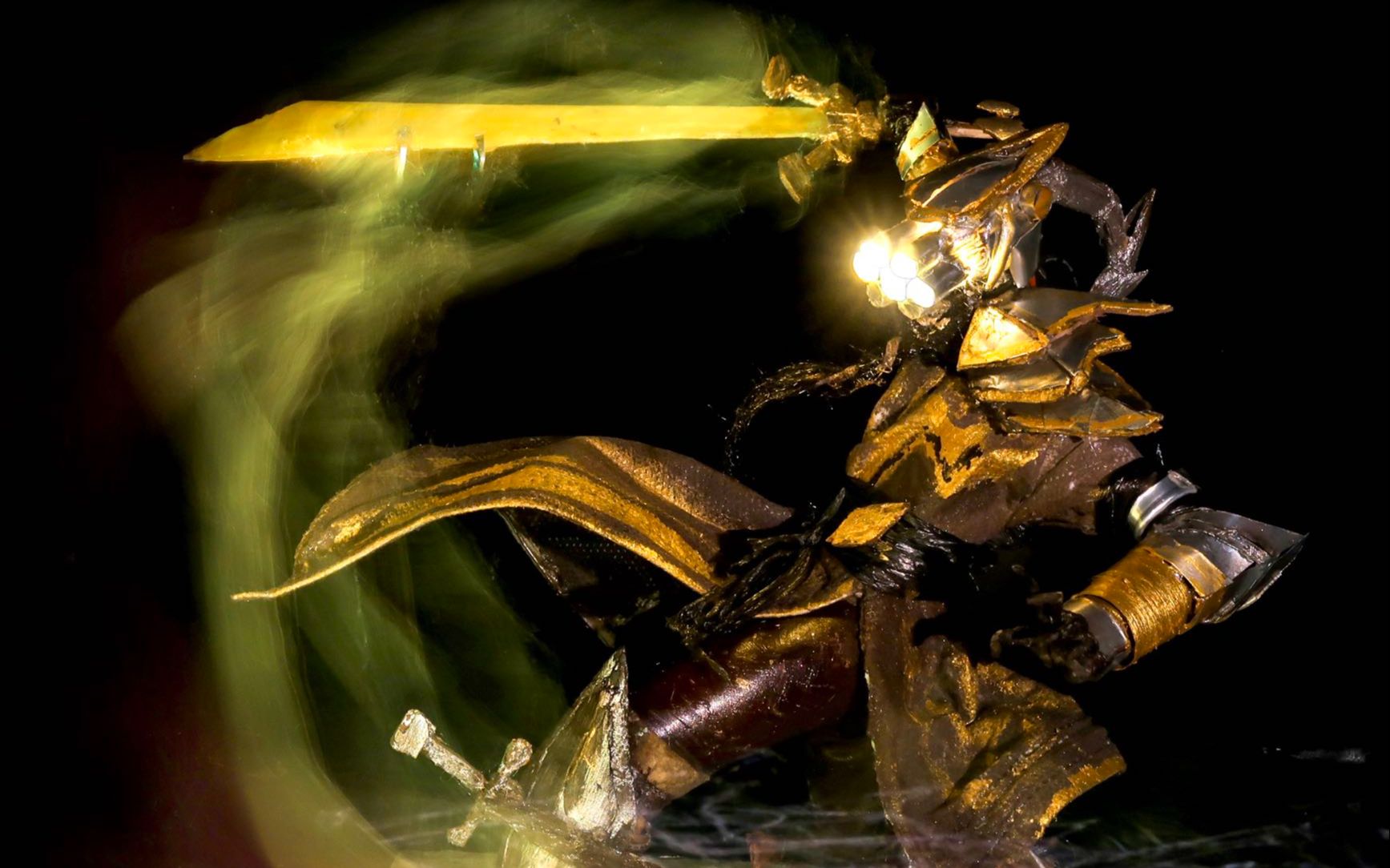 口罩,易拉罐,垃圾袋做个眼睛能发光的无极剑圣