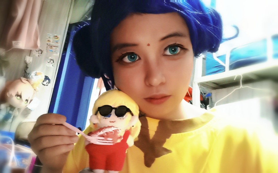 给夏亚过生日的拉拉辛【cos】