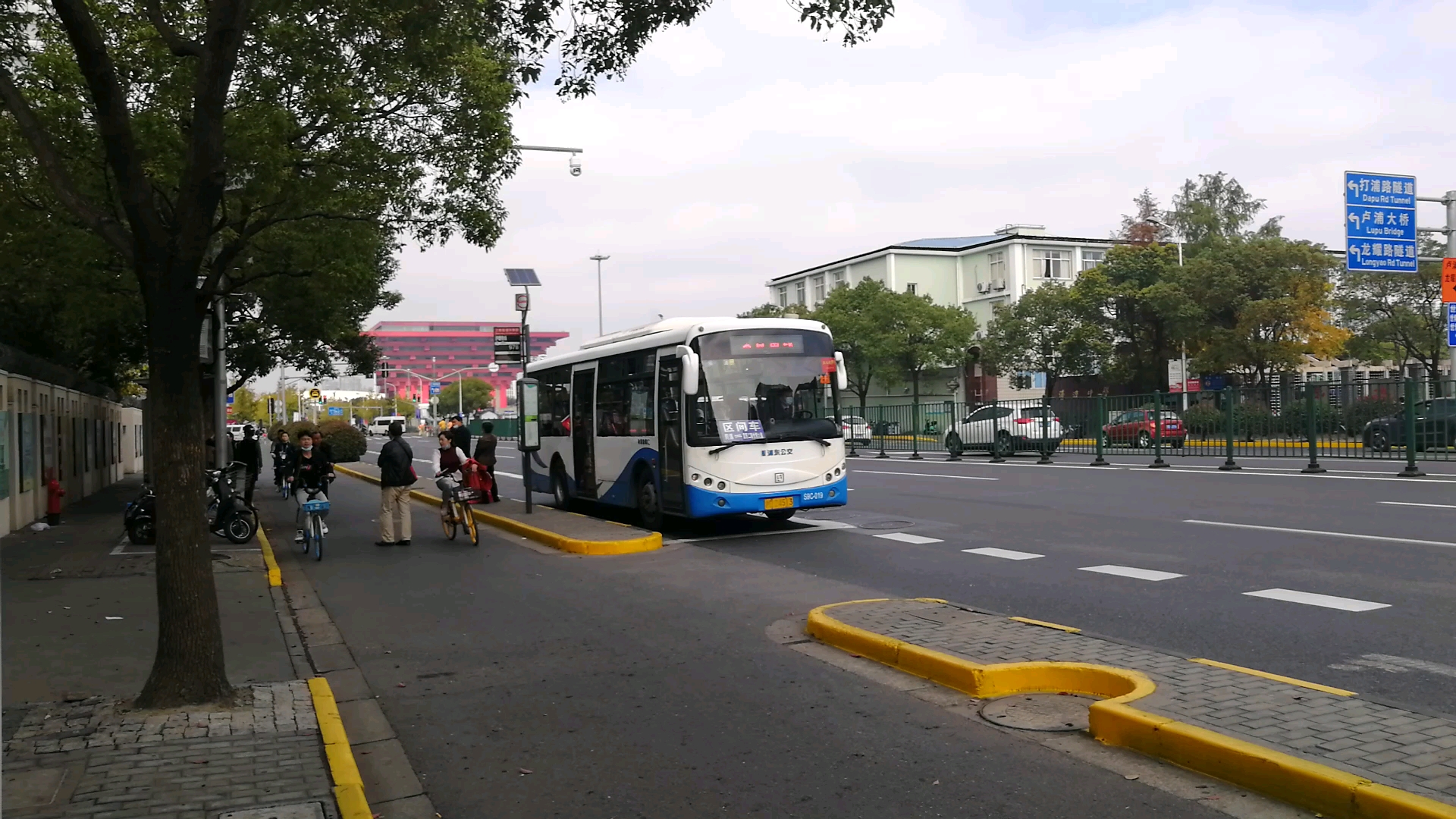 (浦东南汇)上海周南线(区间)公交车上南路浦东南路离站(雪野二路世博