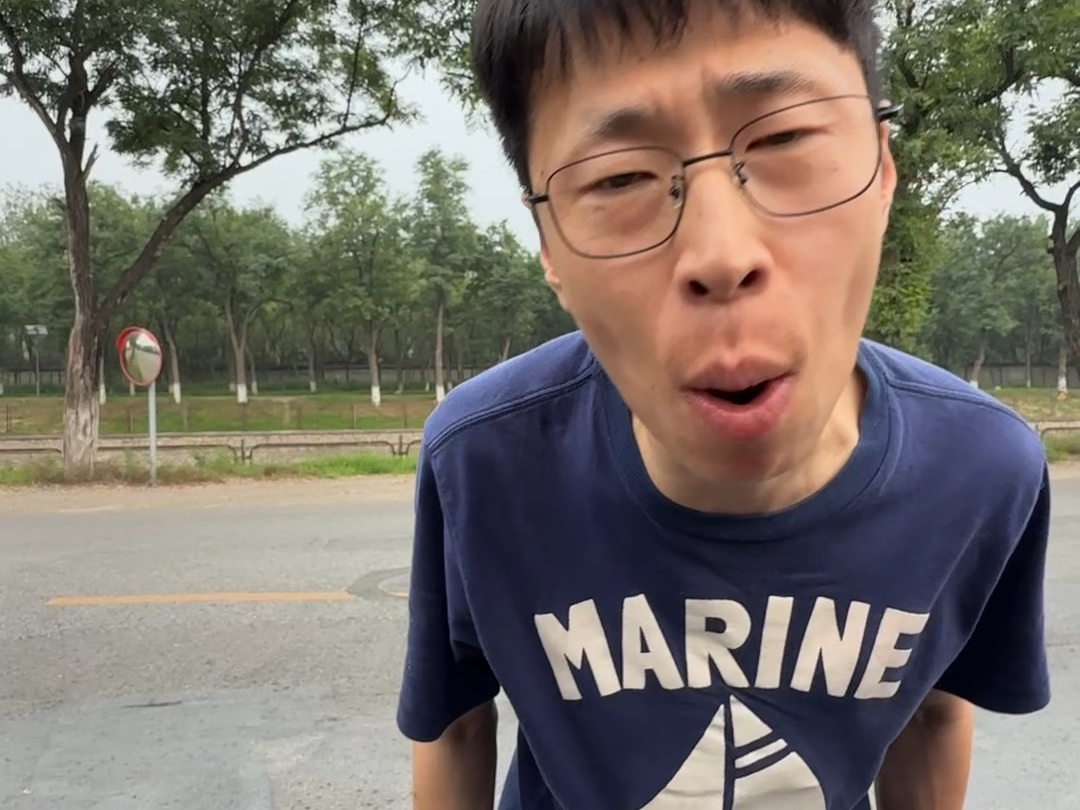 视频加载中,速速查收惊喜!