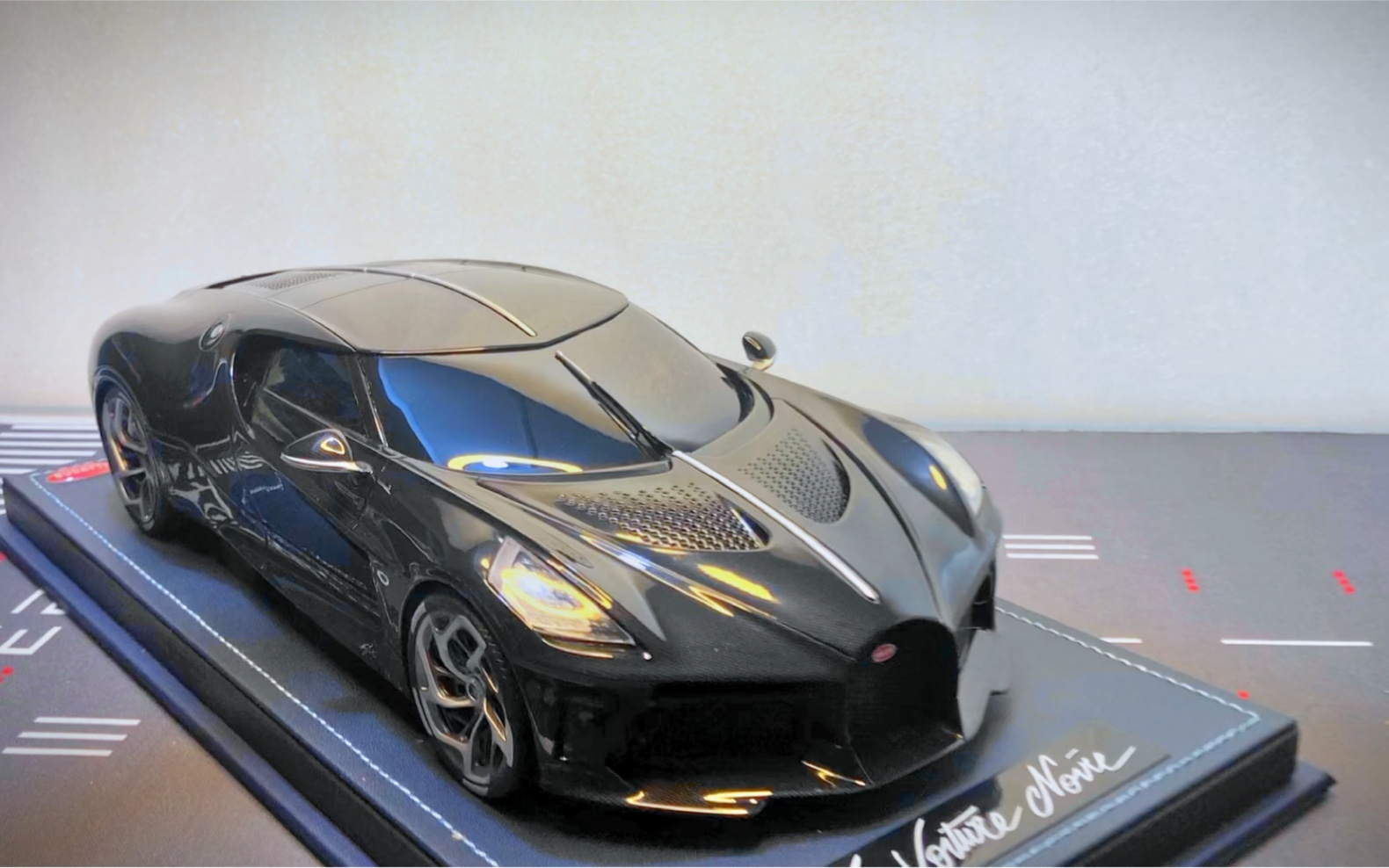 布加迪威龙汽车模型