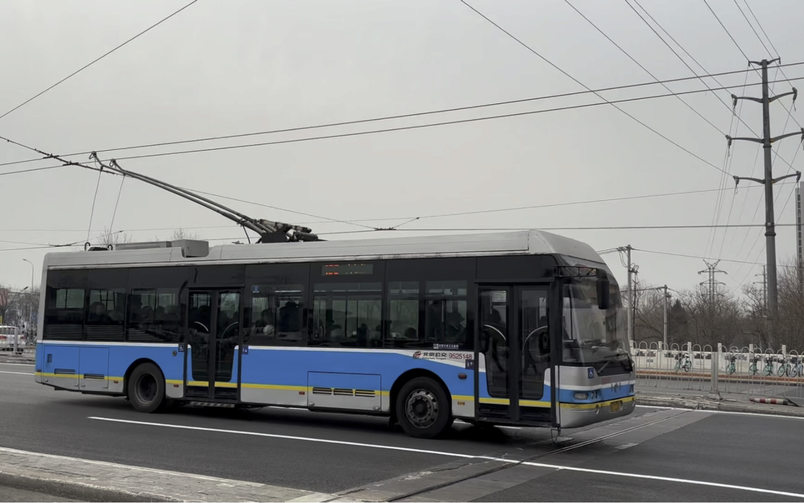 北京电车108路图片