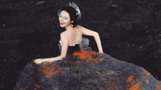把灰烬穿身上，那该有多美？