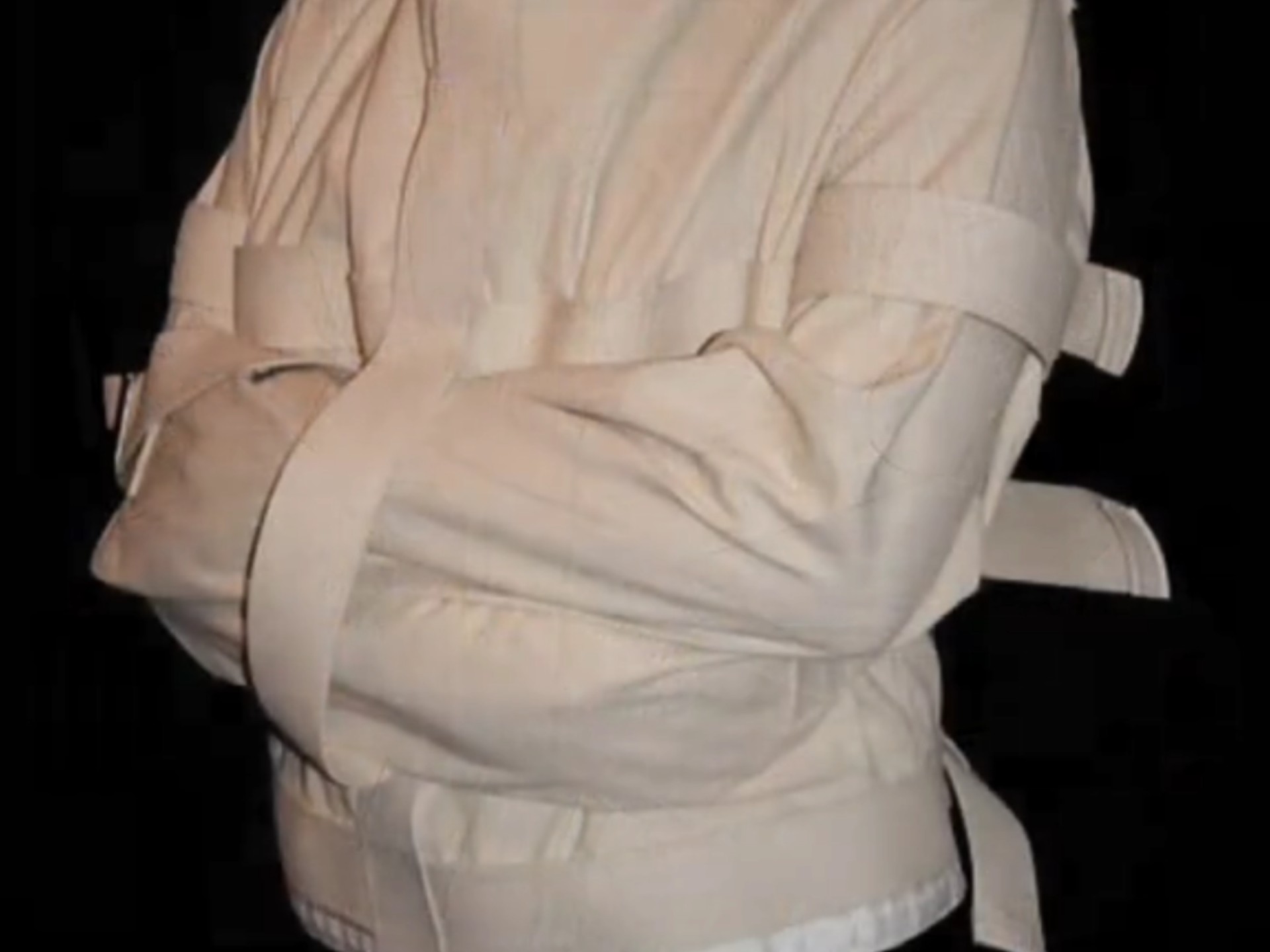 前卫精神病患约束衣 evil无可救药