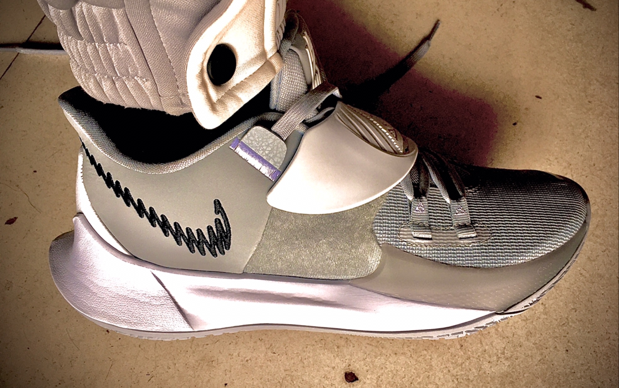 欧文low3白灰开箱