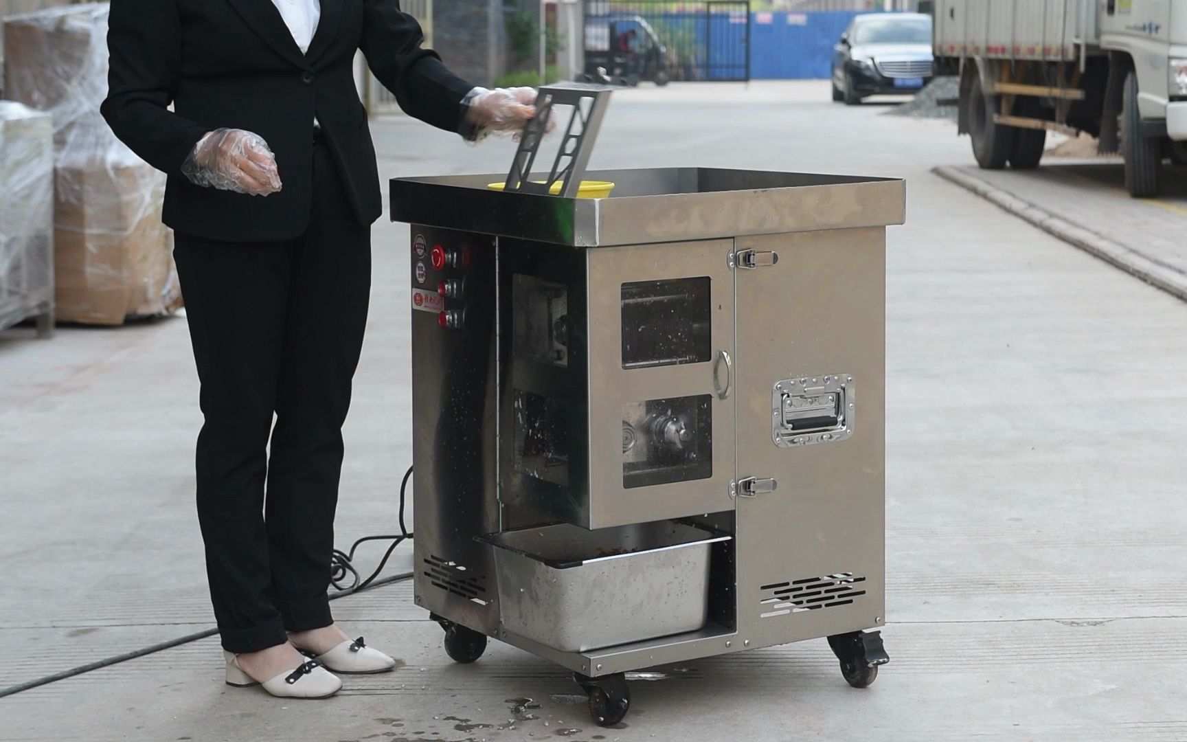 如何实现全自动化榨菜切丝机,快速切榨菜机器