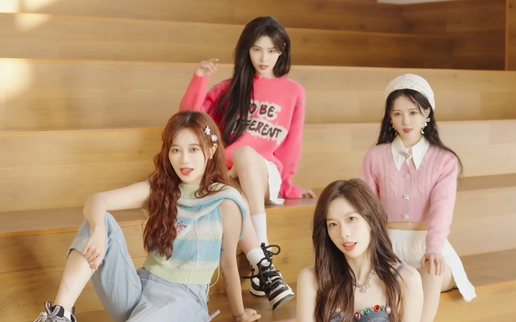 邵雪聪×刘增艳×由淼×陈雨孜 看啊 她们带来了最伟大的表演,我们的