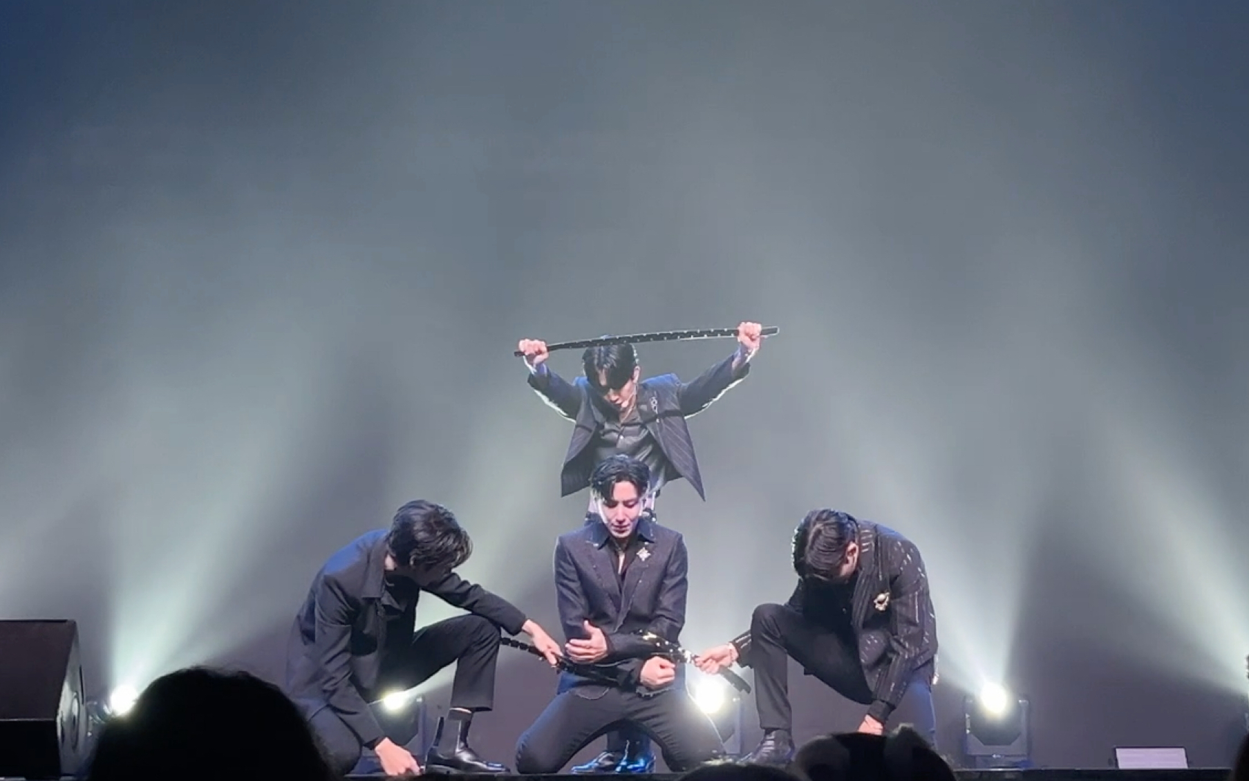 【饭拍】来看看成年人的皮带play是什么样的!