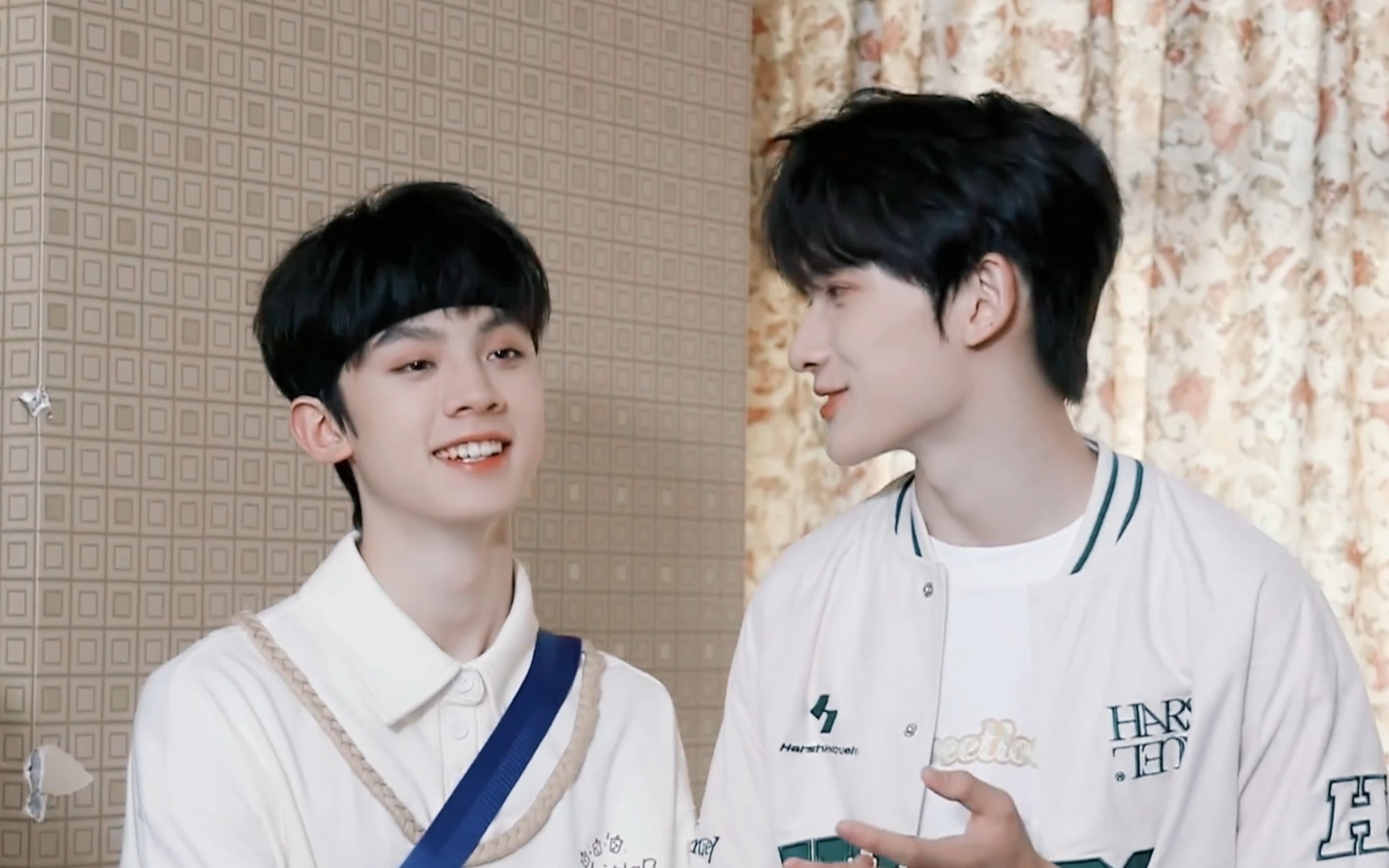 【余宇涵 | 左航】拜 托 有个会接话的好朋友真的泰 酷 啦!#涵航