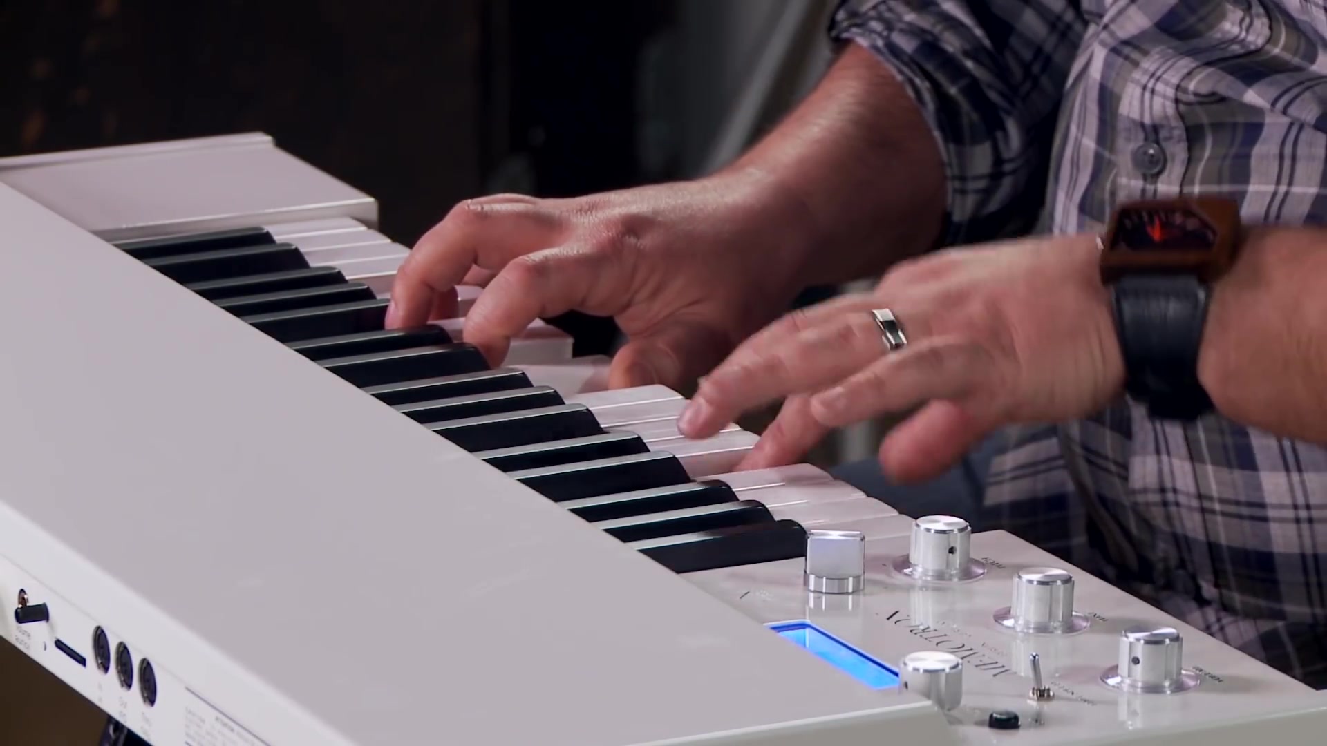 manikin 电子合成器 - 只有演奏,没有讲解!