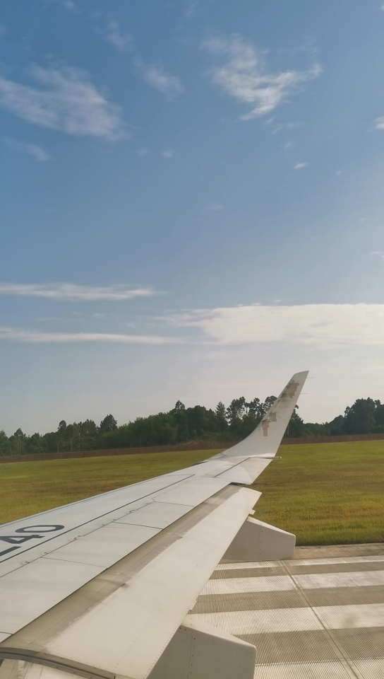 【实测】巴航工190 巴航19b 起飞视频 宜宾五粮液～海口美兰