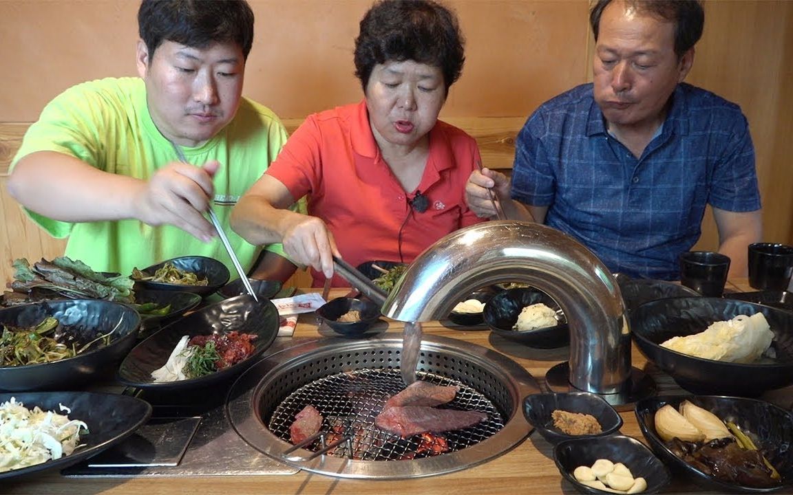 中文字幕:韩国兴森一家三口烤牛肉