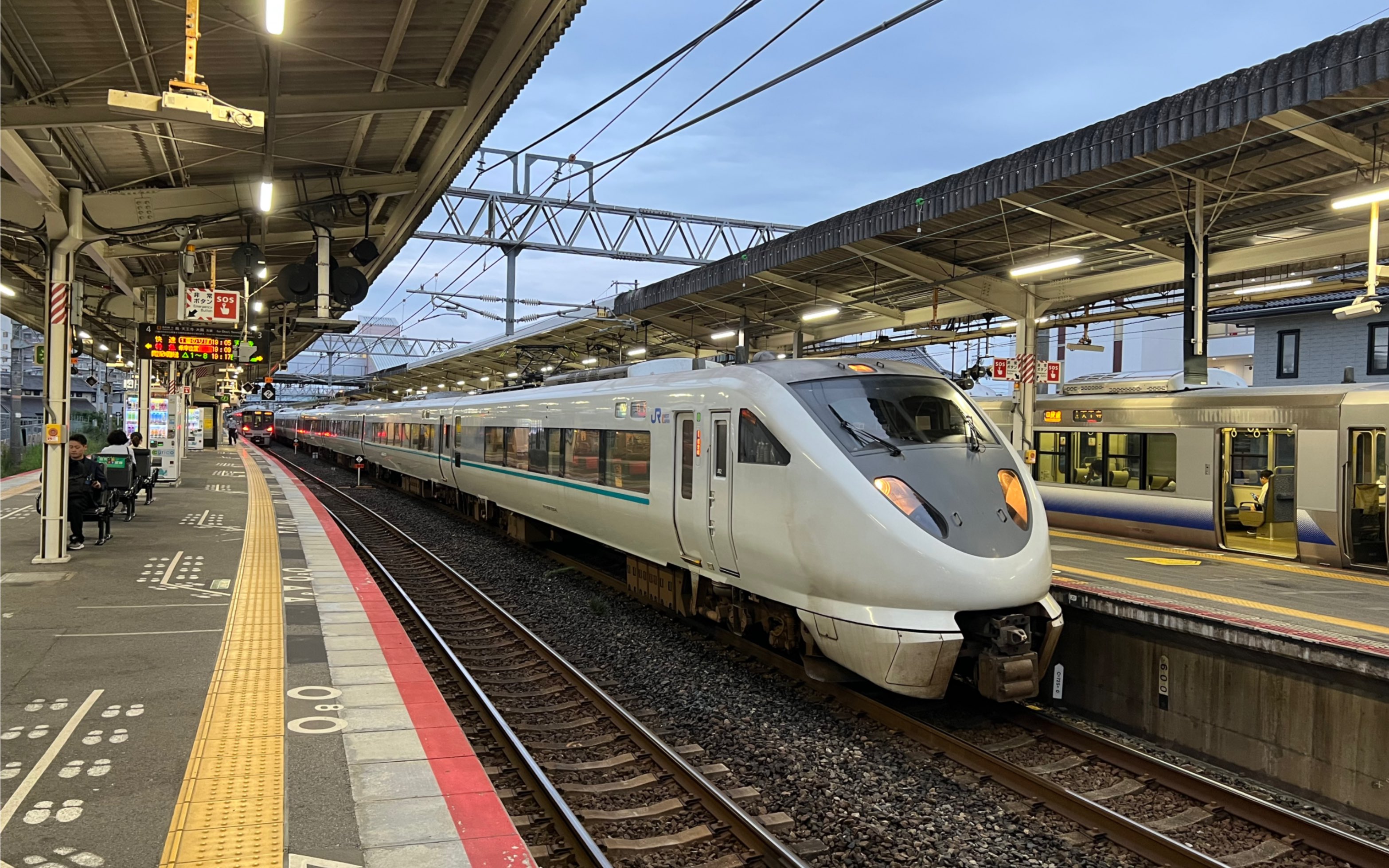 jr西日本 289系特急くろしお 白浜 行き  日根野駅発車