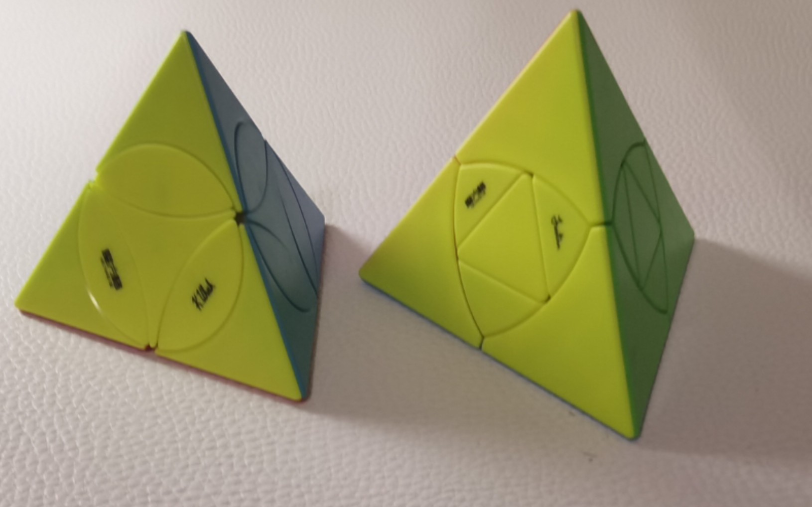 【开箱】奇艺的圆盘金字塔,金粽魔方_哔哩哔哩_bilibili