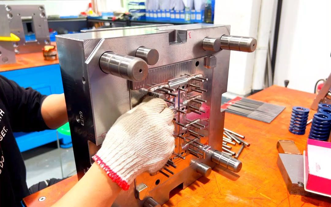 蓝牙耳机模具怎么做到高品质?