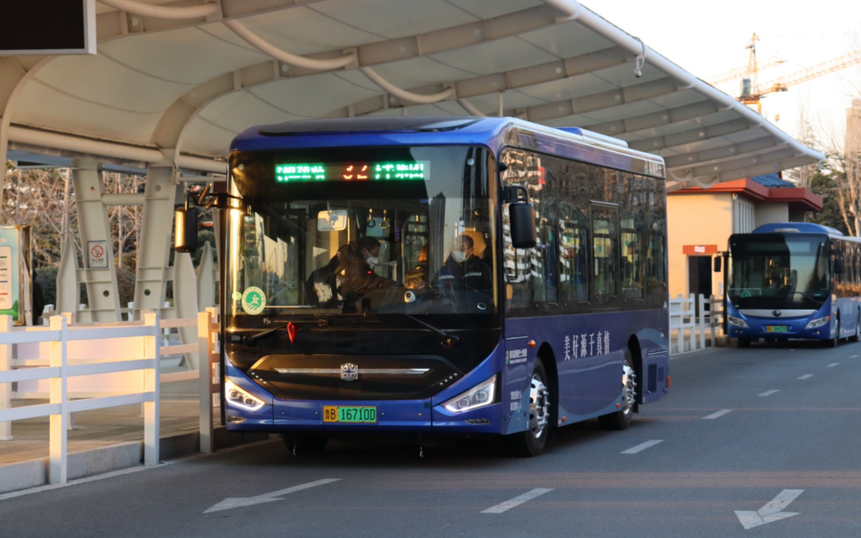 车上路】青岛真情巴士集团2022年度采购的中通lck6856evgda1型纯电动