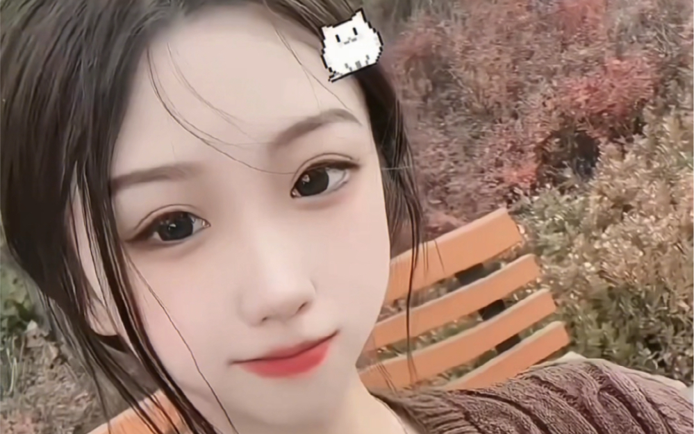 注意看 这个女人叫小美