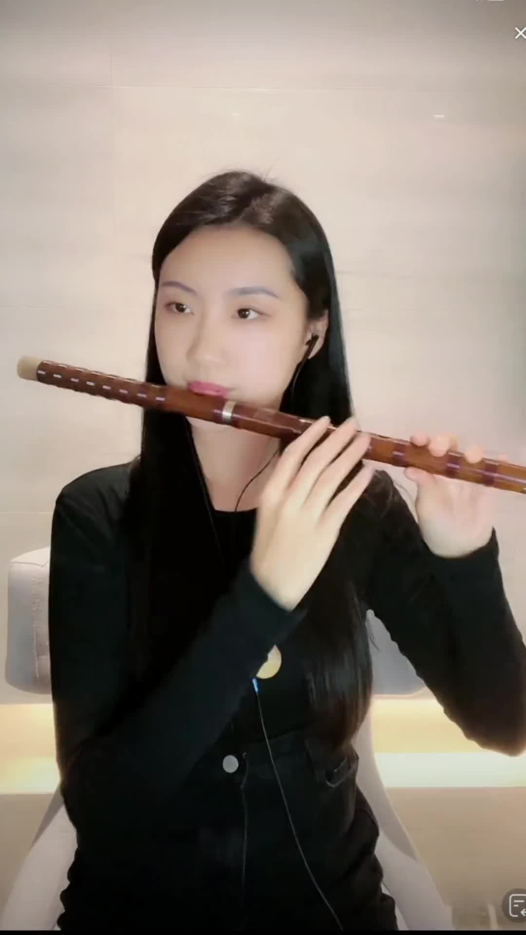 子涵演奏沧海一声笑笛子版,杀机四伏子涵笛箫 弘扬国乐 竹笛演奏 沧海