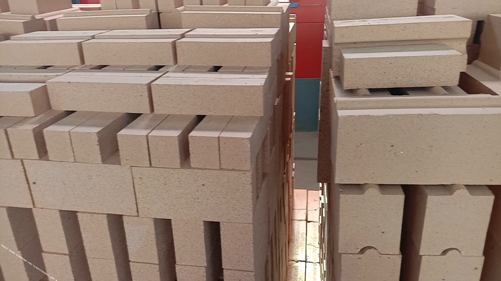 高铝耐火砖,一级高铝砖,二级高铝砖,三级高铝砖,郑州瑞诚耐材