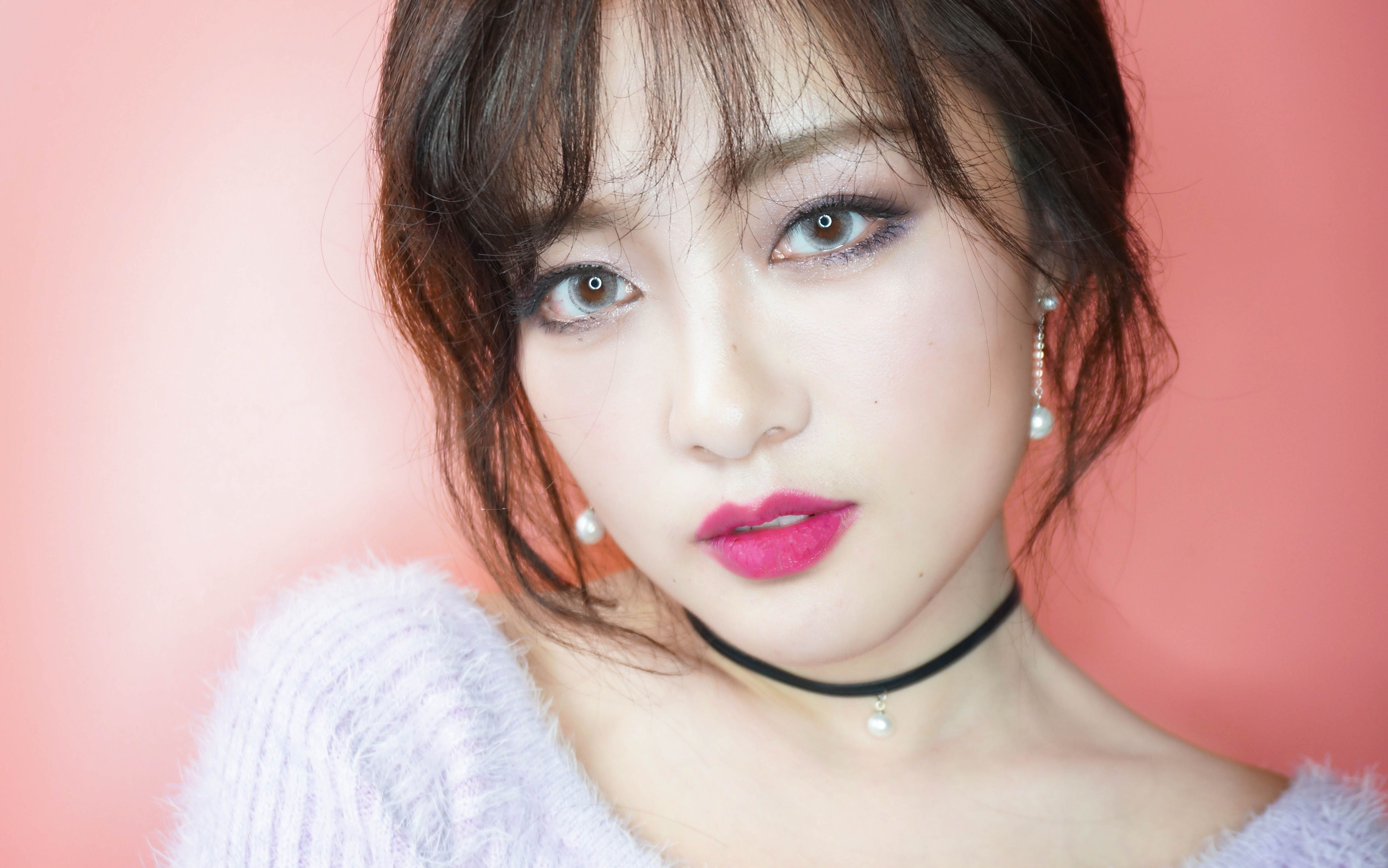 林林coco子——几个单品打造秋冬妩媚紫的轻熟妆