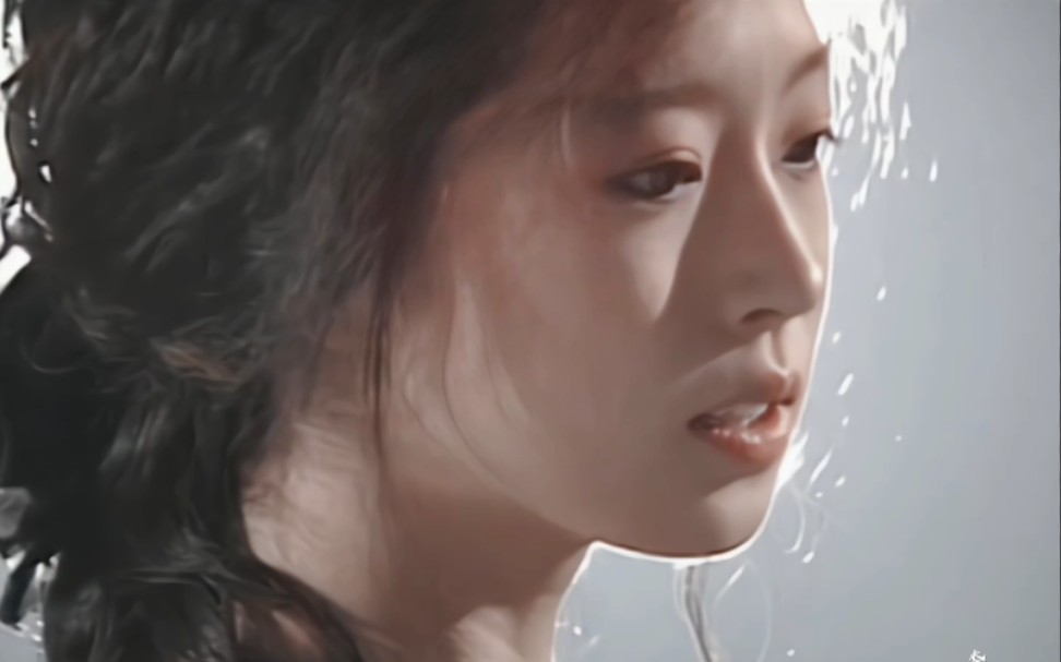 "多看一眼就会爆炸,黑天鹅般优雅的中森明菜"